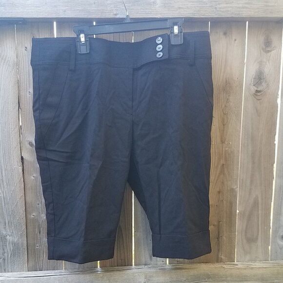 Juniors 11 Black Bermuda Shorts by Courtenay NWT - Picture 2 of 8